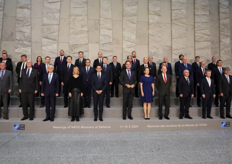 Bakan Güler aile fotoğrafında